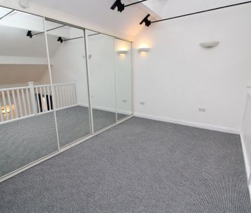 1 bedroom mews to rent - Photo 4