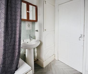 4 bedroom terraced house to rent - Photo 6