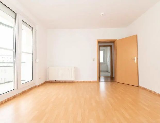 Gemütliche 3-Raumwohnung in bester Lage, mit Balkon! - Photo 1