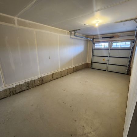 For Lease - 5 Pogie Drive, Welland, Ontario - Photo 5