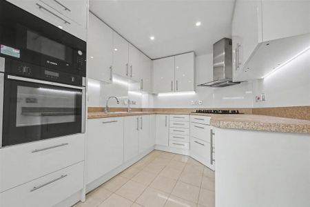 4 bedroom townhouse to rent - Photo 4