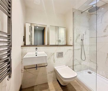 2 bedroom flat to rent - Photo 6