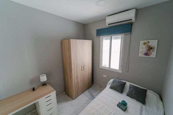 Calle Tomás Pérez, Sevilla, Andalusia 41006 - Photo 1