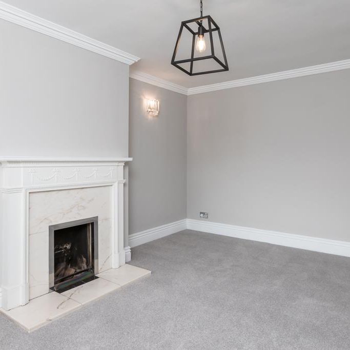 4 bedroom end of terrace house to rent - Photo 1