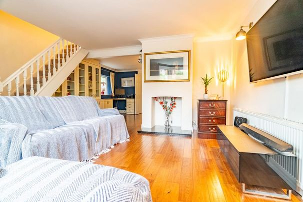 3 bedroom semi-detached house to rent - Photo 1