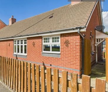 2 bedroom semi-detached bungalow to rent - Photo 4