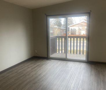 In Suite Laundry! 2 Bedroom 6-Plex in Highland Green!! - Photo 5