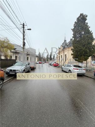 Parter imobil si curte proprie, in Ploiesti, ultracentral. - Fotografie 1