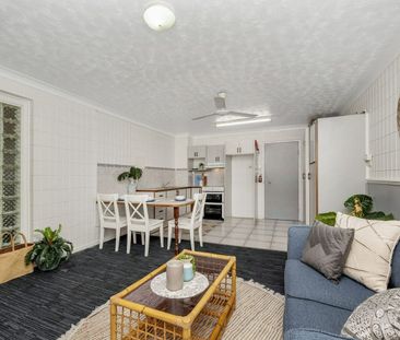 Modern CBD Unit – Convenient Location - Photo 5