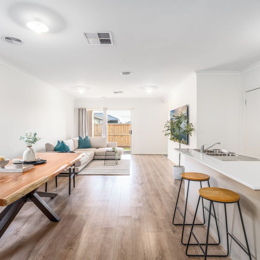 Low Maintenance Modern Living - Photo 1