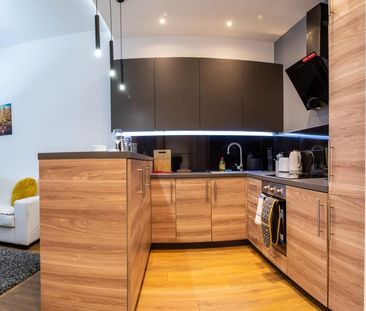 Centrium, Woking, Surrey, GU22 - Photo 6