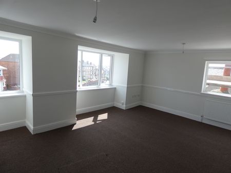 42 Warbreck Hill Road Flat C - Photo 3