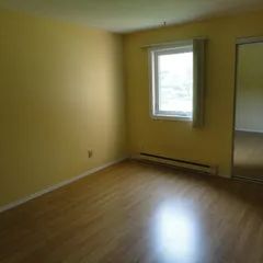 1 room apartment of 79m² in Gatineau - Photo 2