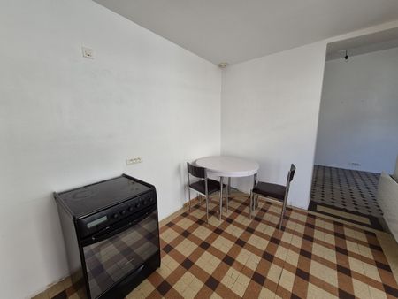 Location Appartement 1 pièce 35m² HENIN BEAUMONT 62110 - Photo 2