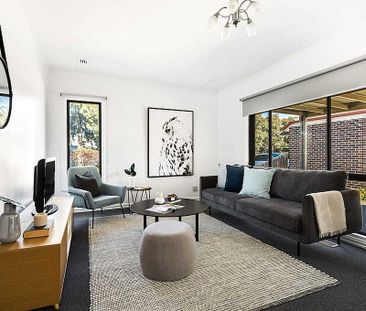 Comfortable Three-Bedroom Home in Convenient Glenroy Location - Photo 2
