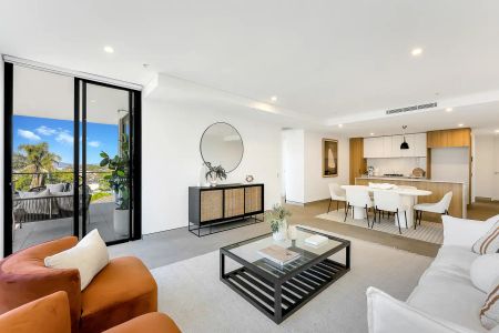 “As new luxury apartment in Point Frederick” - Photo 5