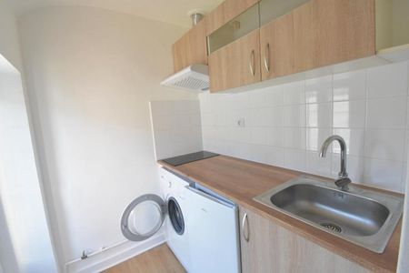 Location Appartement 2 pièces 32m² LE MANS 72000 - Photo 2