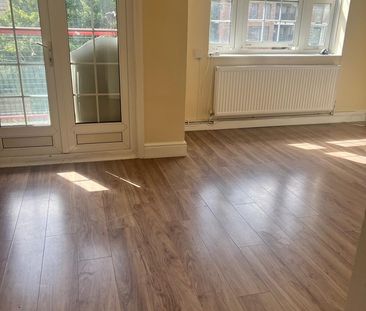 Room in a Shared Flat, London, SW4 - Photo 1