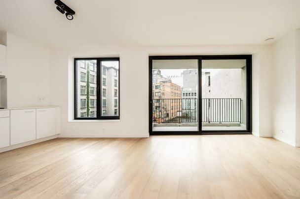 Appartement te huur - Photo 1