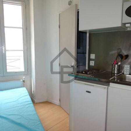 STUDIO MEUBLE DE 10 M² - Photo 4