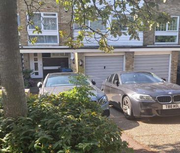 4 bedroom terraced house to rent - Photo 4