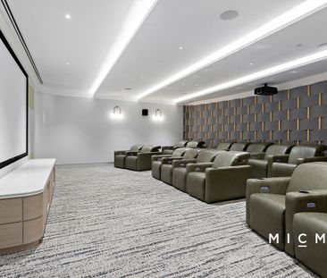 3701/560 Lonsdale Street - Photo 2