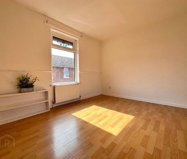 1 Matilda Gardens, Belfast, BT12 5NP - Photo 2