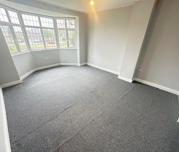 4 bedroom semi-detached house to rent - Photo 1