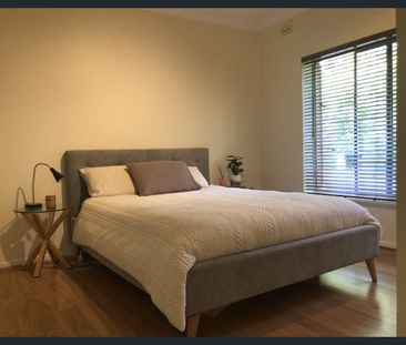 Leafy “Avenues” Living – Modern Comfort Near the City - Photo 1