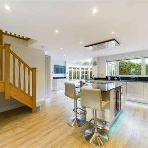 Mountbatten Rise, Berkshire Mountbatten Rise, Berkshire - Photo 2