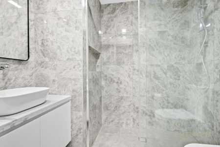 Beautiful Family Home - Photo 5