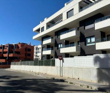 Alquiler de piso en Calle Gigantes y Cabezudos - Photo 2