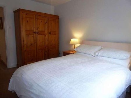 Beckside Court, Ulverston, LA12 - Photo 5