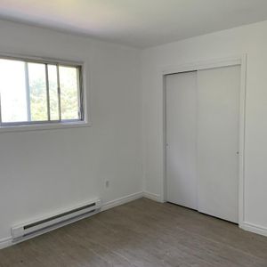 Logement 4.5 pces Secteur haute-ville 2e étage - Photo 3