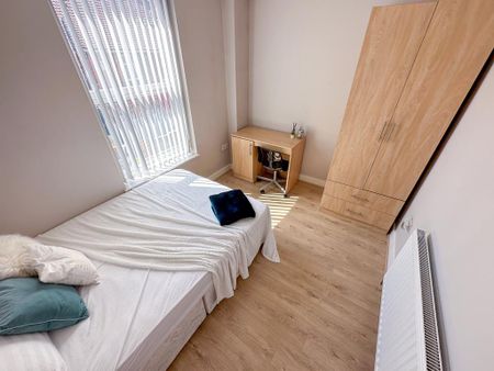 5 bedroom terraced house to rent - Photo 5