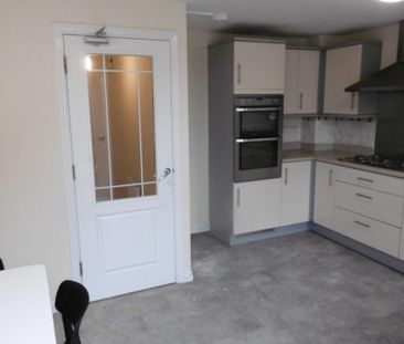 1 bedroom in a house share to rent - Photo 4