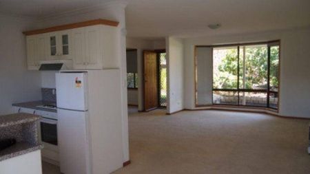 Redwood Village Unit - Photo 4