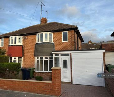 3 bedroom semi-detached house to rent - Photo 2
