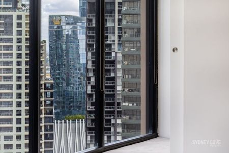 IMPRESSIVE APARTMENT WITH EXCELLENT VIEWS | Unfurnished - Photo 2