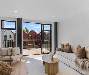 Divine at Donald Place - Photo 2