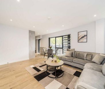 2 bedroom flat to rent - Photo 2