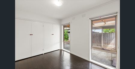 **REGISTER TO INSPECT VIA REALESTATE.COM.AU LINK & PHOTO ID MUST BE PROVIDED AT ENTRY, WHEN VIEWING ALL RENTAL PROPERTIES WITH BARRY PLANT FRANKSTON** - Photo 5