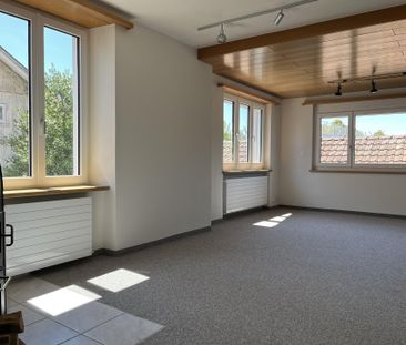 Charmante 4-Zimmer-, Altbauwohnung im renovierten Altbau in Sissach - Photo 2