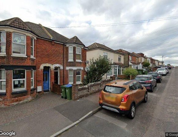 Room in a Shared Flat, Ashtree Road, SO18 - Photo 1