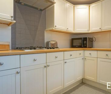 6 bedroom terraced house to rent - Photo 1