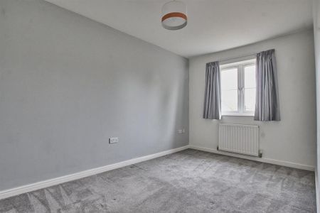 3 bedroom end of terrace house to rent - Photo 5