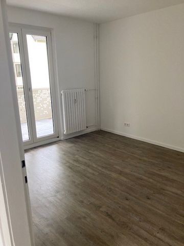 47101/16 Großzügige 1-Zimmer-Wohnung mit Balkon in Düsseldorf-Reisholz - Foto 2