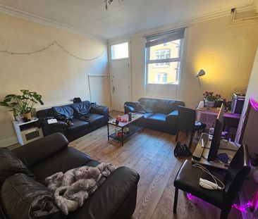 6 Bed - 65 Richmond Avenue, Hyde Park, Leeds - LS6 1DB - Student - Photo 2