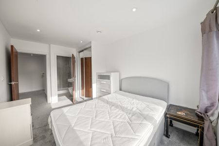 2 Bedroom Apartment, Putney Square, 52 Putney Hill - Photo 5