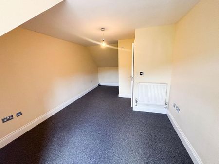 4 bedroom terraced house to rent - Photo 2